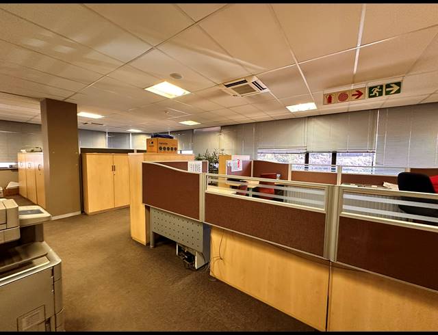 2,470M² OFFICE TO LET IN PARKTOWN